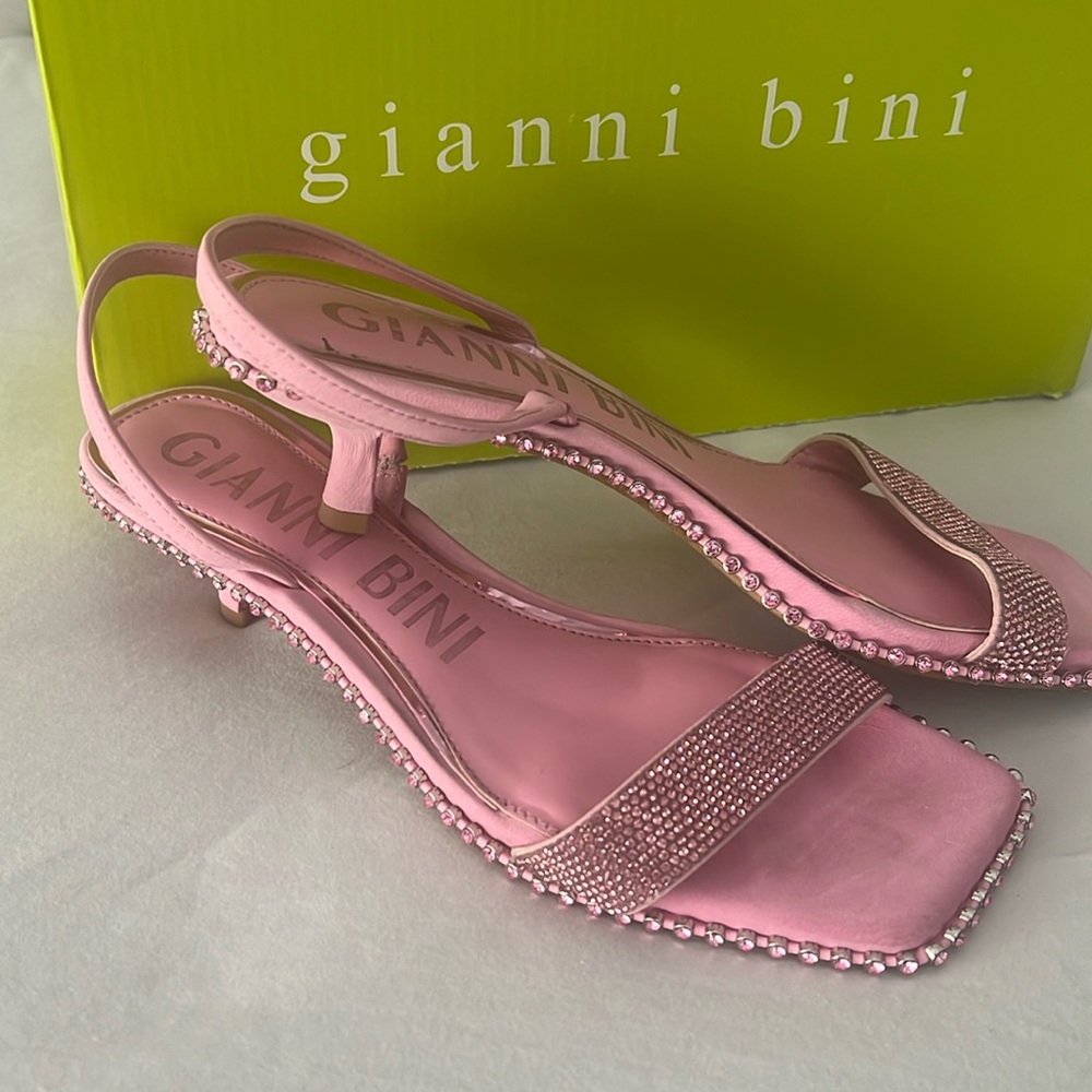 Ladies shoes